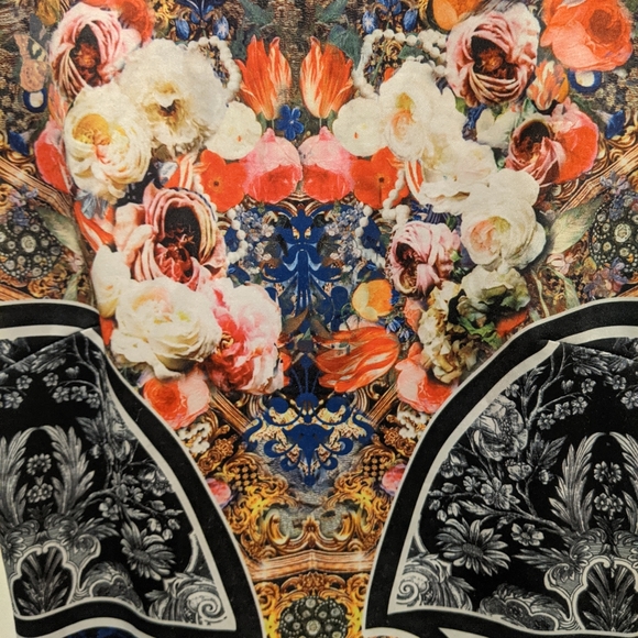 Patterned Dress - Picture 3 of 6